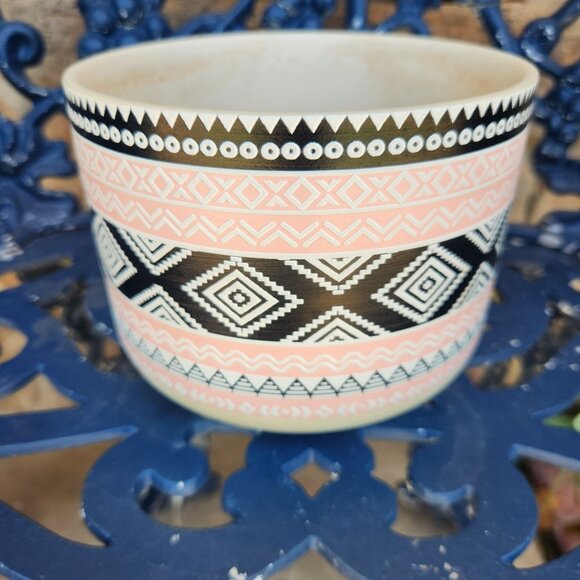 Aztec Pattern Ceramic Planter With Soft Pink & Black Geometric Design - Picture 1 of 4